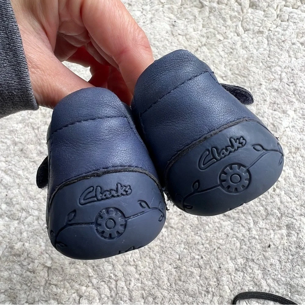 Clark Periwinkle Suede Flower Enhanced Rubber Toe Velcro Closure Boot Mary Janes